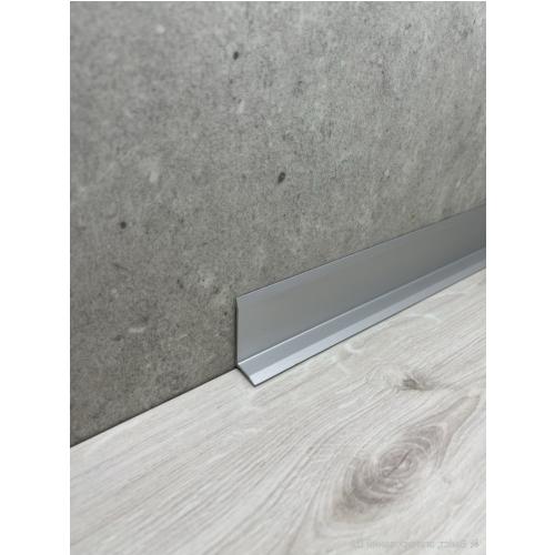 Minilistwa przypodłogowa aluminiowa L – anodowane srebro – 2,7 m WT-40